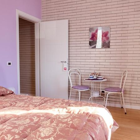 Bevilacqua Bed Roma Santa Croce Hotel Esterno foto