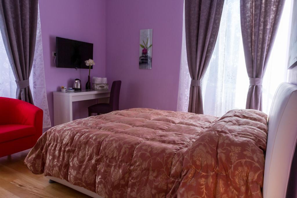 Bevilacqua Bed Roma Santa Croce Hotel Camera foto